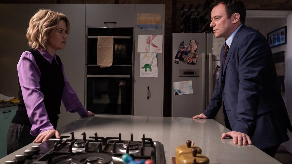 Shown from left to right: DCI Jess James (SINÉAD KEENAN) & Steve (ANDREW LANCEL)