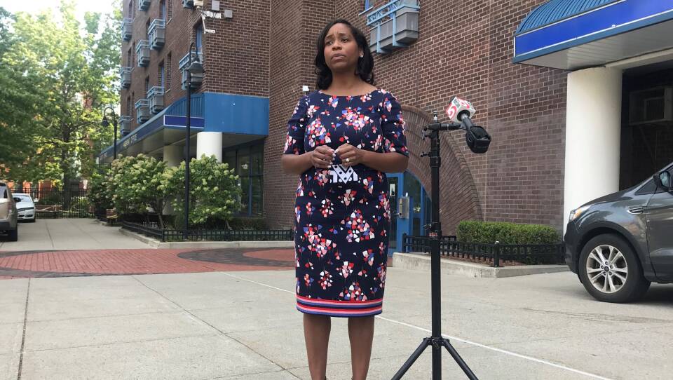 Campbell Announcement Candid 1