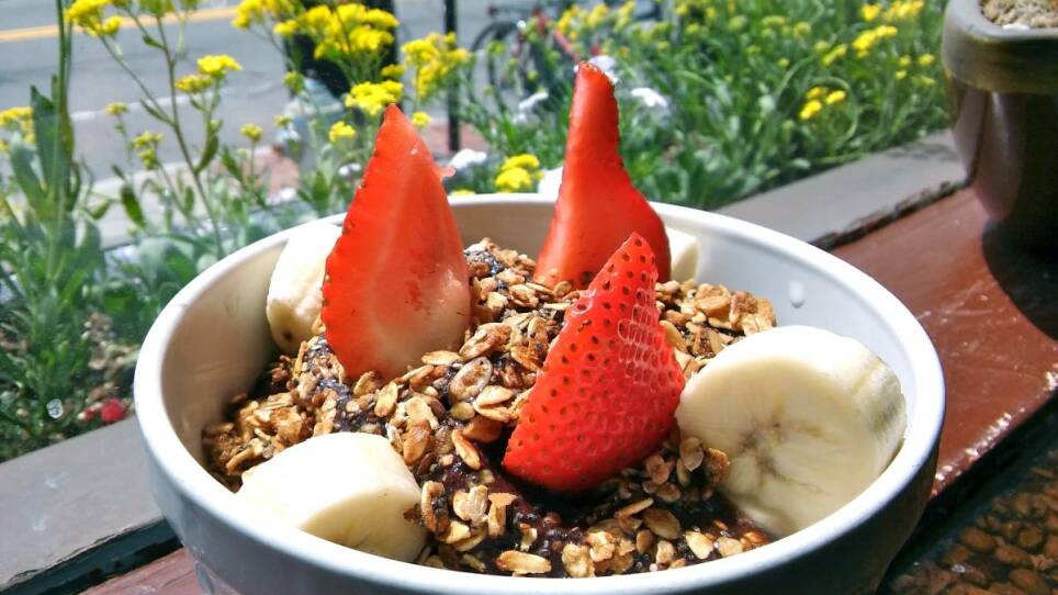 Açaí at Bom Café.
