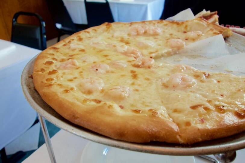 The shrimp scampi pizza at Cafe Assisi.