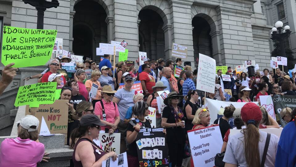 protest-8c06925e1069467b70a9c8d8a7dbd2d38250a2c9.jpg