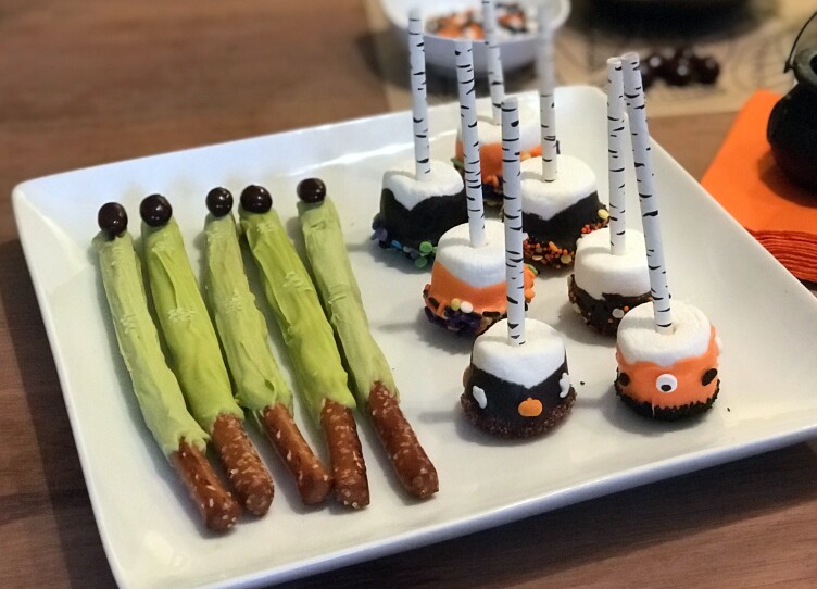 halloween-fingers-and-marshmallow-bites.jpg