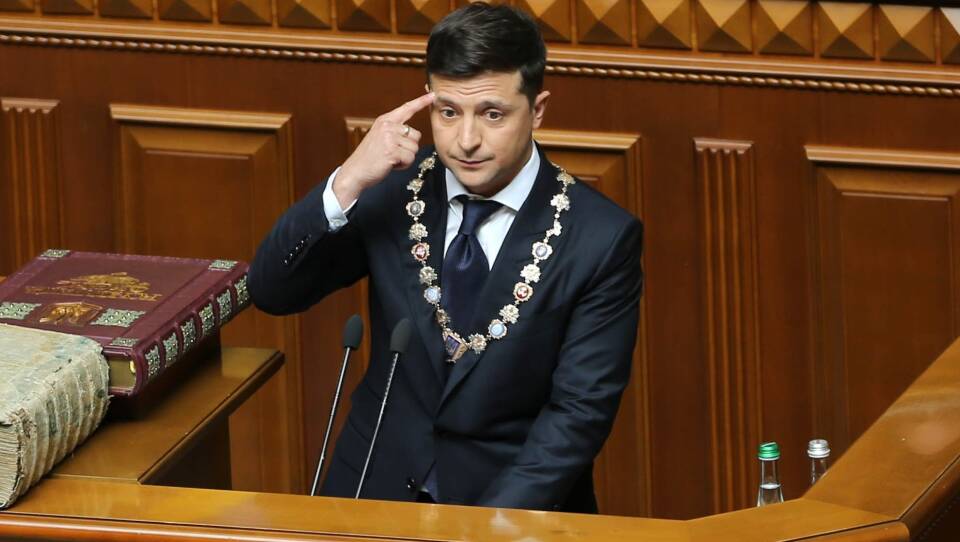 New Ukrainian President Volodymyr Zelenskiy took his  oath of office and delivered an inaugural speech in which he announced the dissolution of parliament in Kiev.