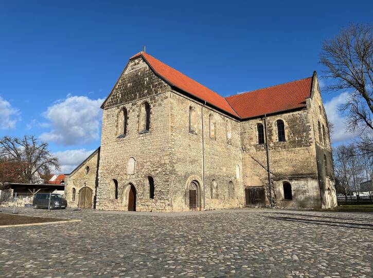 The city of Halberstadt donated this 11th century convent to house the performance until 2640.