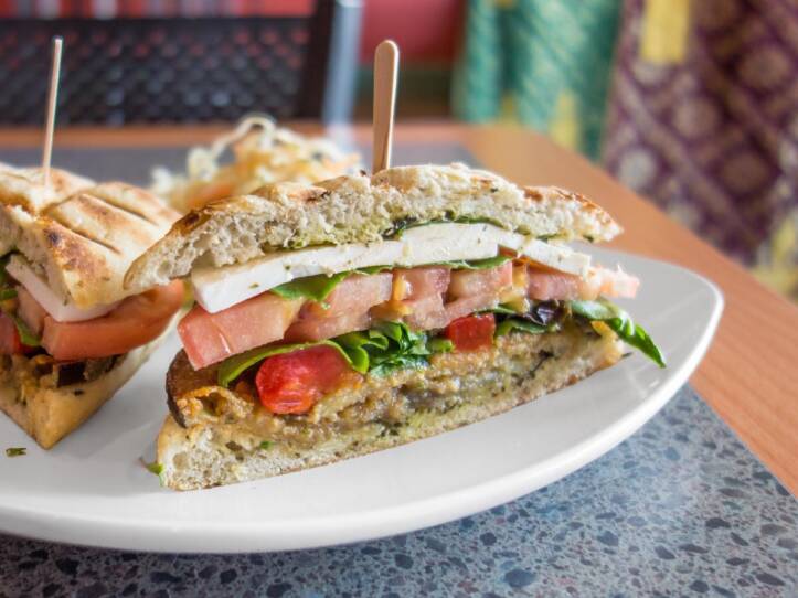 eggplant-sandwich-cafe-paprika.jpg
