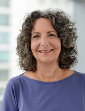 Headshot of Evie Kintzer