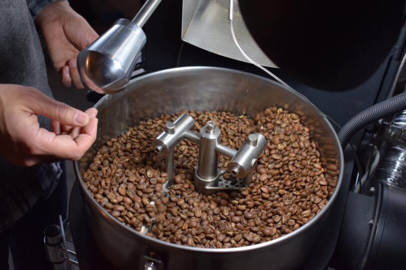 broadsheet-coffee-roasters-roasting-coffee.jpg