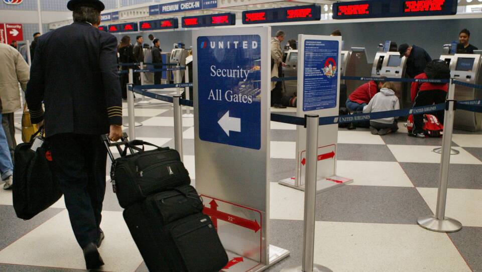 The Federal Aviation Administration has rejected a regional airline's bid to reduce the number of flight hours needed to become a commercial airline pilot.