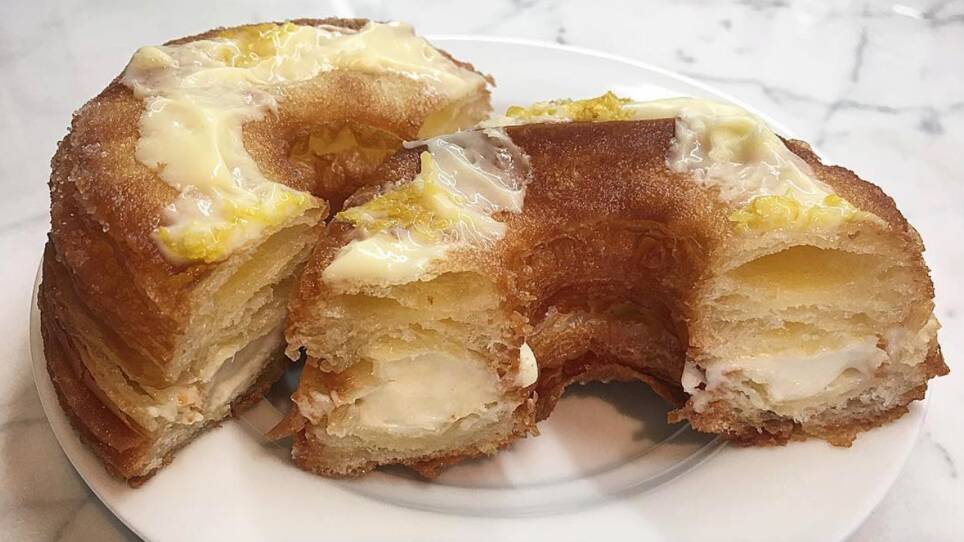 The lemon cream 'cronut' (croissant donut)
