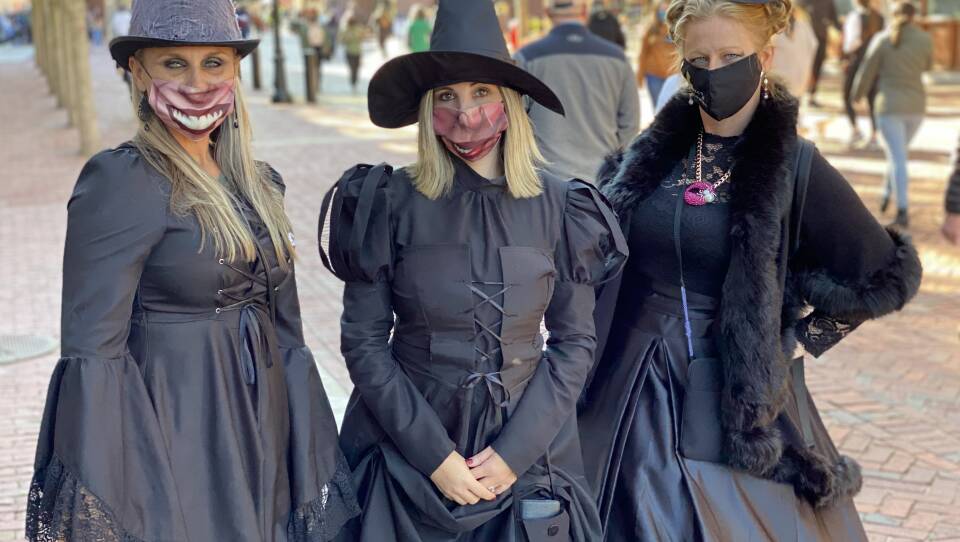 Salem Tourists from Texas