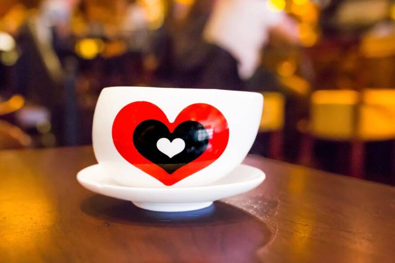 hug mug