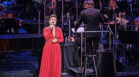 Lea Salonga's "A Whole New World"