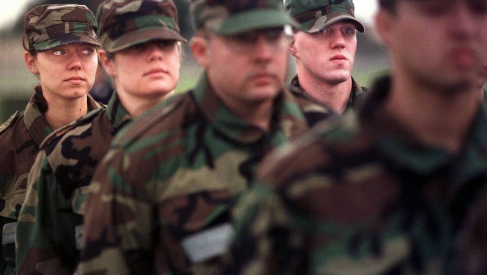 WOMEN IN MILITARY