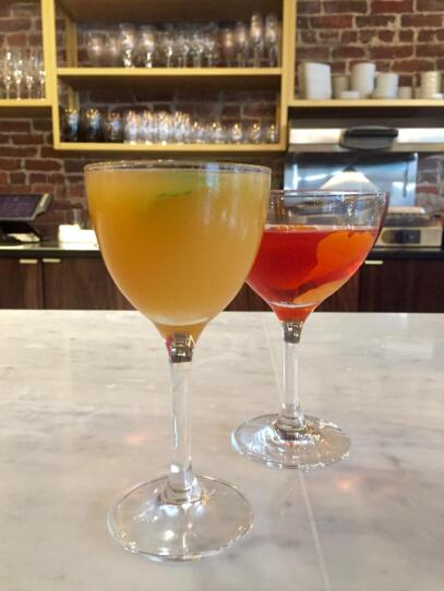 A classic negroni and the Nonno's sigaro.