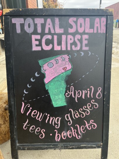 TOTAL SOLAR ECLIPSE sign