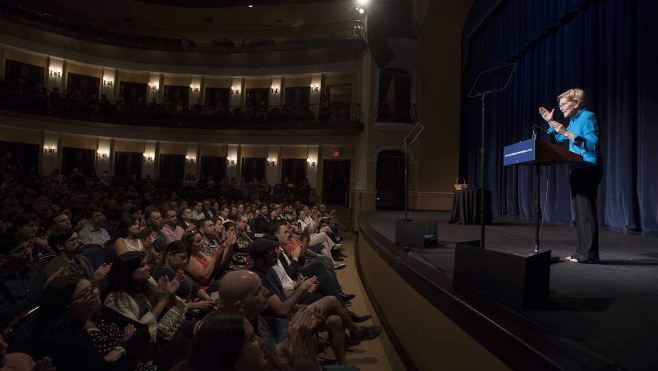 APTOPIX Puerto Rico Elizabeth Warren