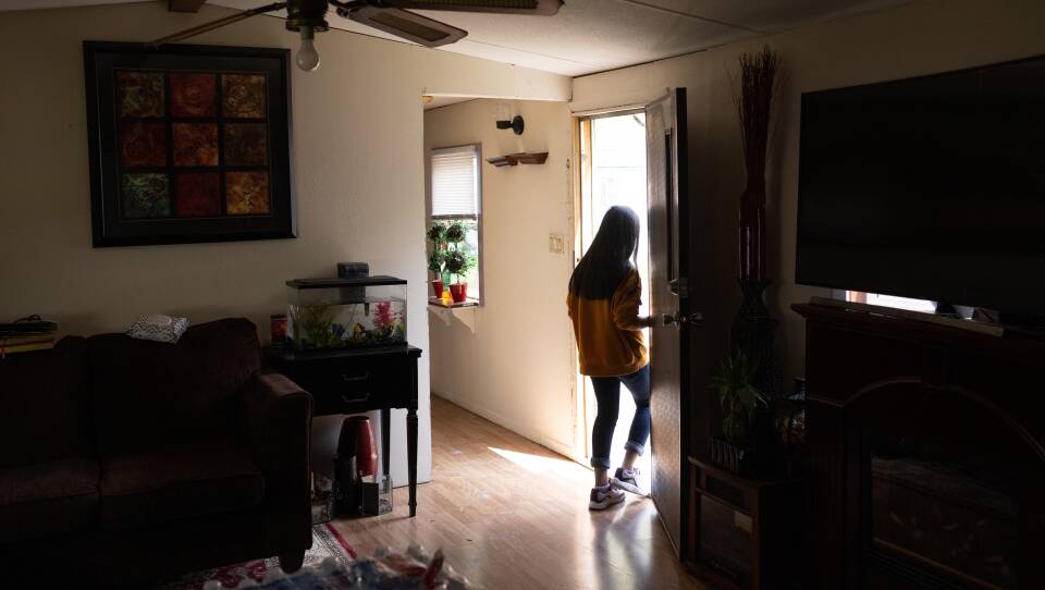 Unaccompanied Minor From Honduras Joins Extended Family In Indiana After 8 Weeks in US Govt Custody