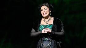 Ailyn Pérez in "Florencia en el Amazonas"