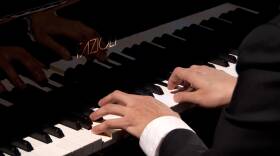 Hélène Mercier and A Bu Perform “Rhapsody in Blue”