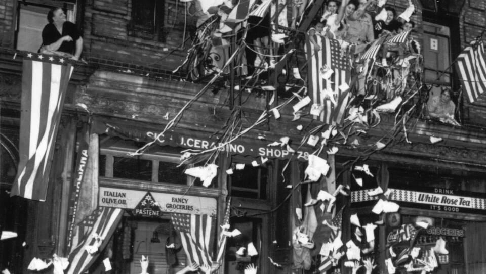 NEW YORK CELEBRATES V-J DAY